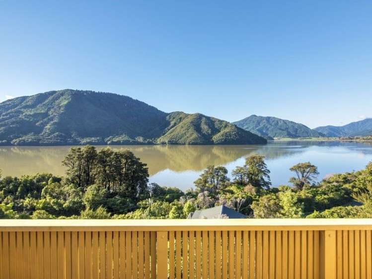 782 Queen Charlotte Drive Havelock_25