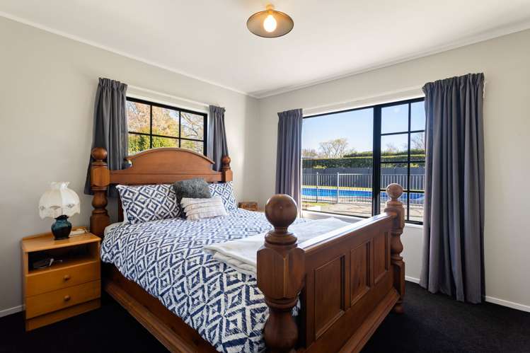 64 Athlone Drive Cambridge_29