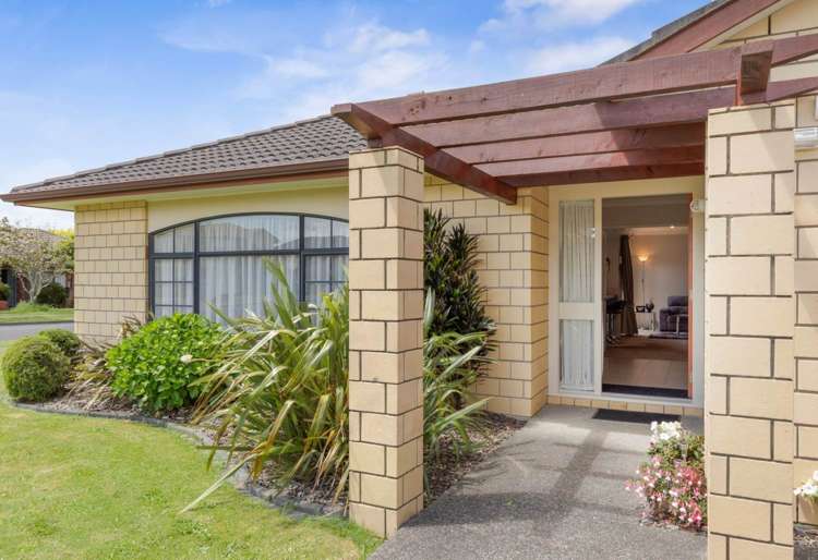 2 Bellshill Close Wattle Downs_15