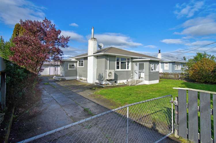 226 High Street North Carterton_19