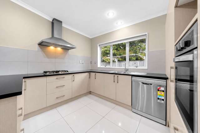 13 Thomas Rea Place Te Atatu South_3