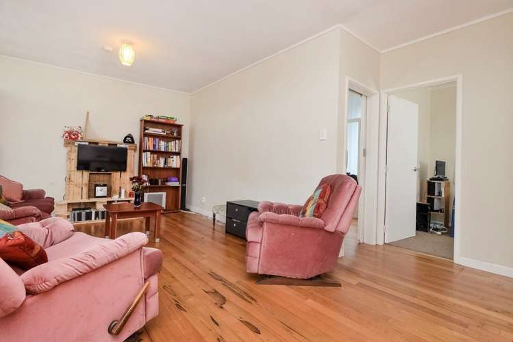 2/68 Ireland Road Mount Wellington_13