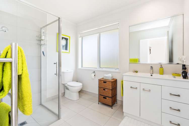 20 Stace Hopper Drive One Tree Point_13