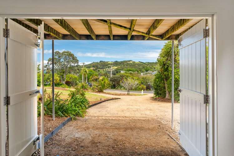 142 Ocean View Road Oneroa_29