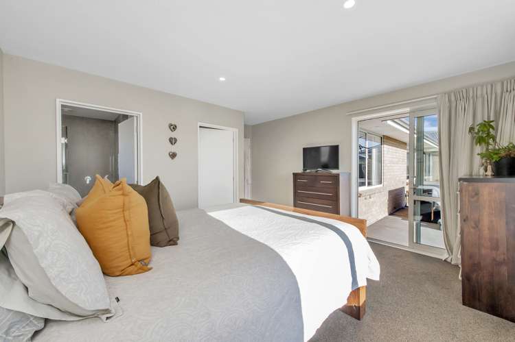 9 Dundee Close Darfield_23