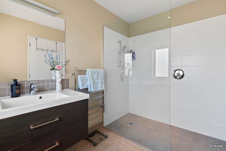 50 Royalle Mews Botany Downs_8