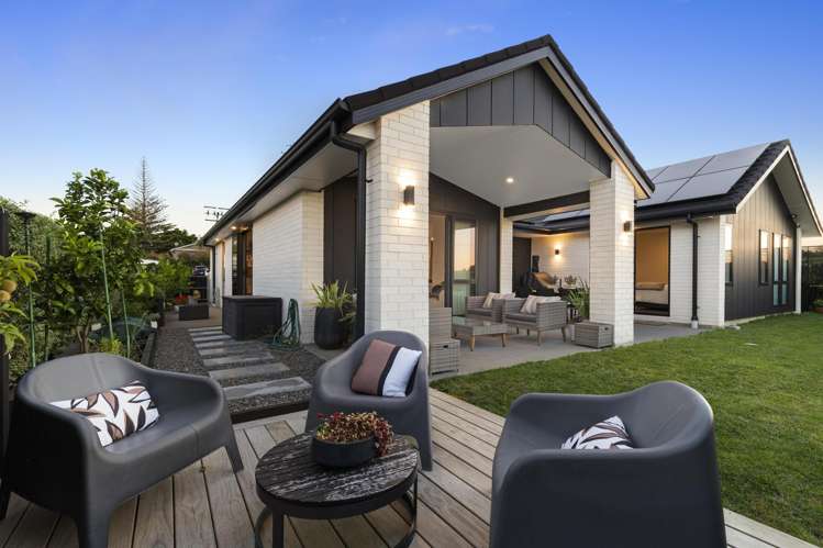 1 Rongoa Maori Way Pukekohe_21