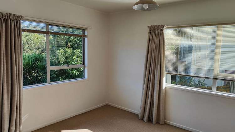 27 Cheval Drive Totara Vale_15