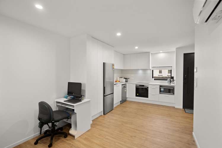 5/427 Worcester Street_3