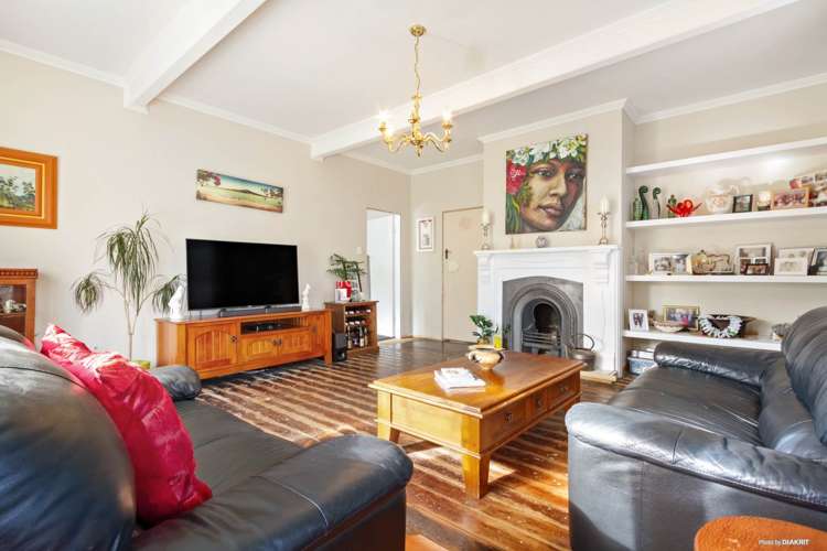 1 Meadow Crescent Te Atatu South_8