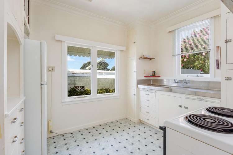 2/48 Churchill Road Murrays Bay_14