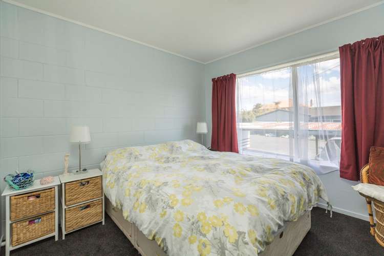 9 Alston Avenue Kelston_10