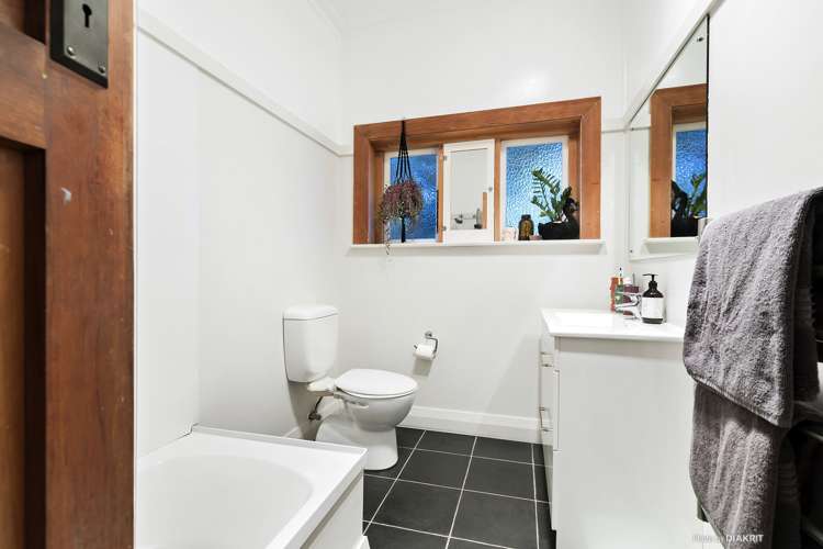 121 Mornington Road Brooklyn_8