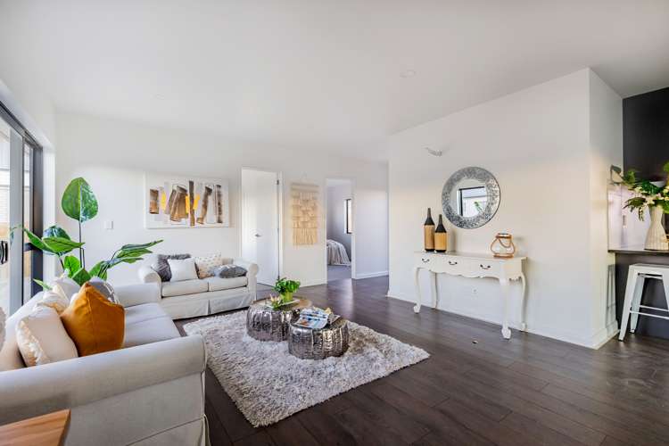 2 Celestial Crescent Orewa_4