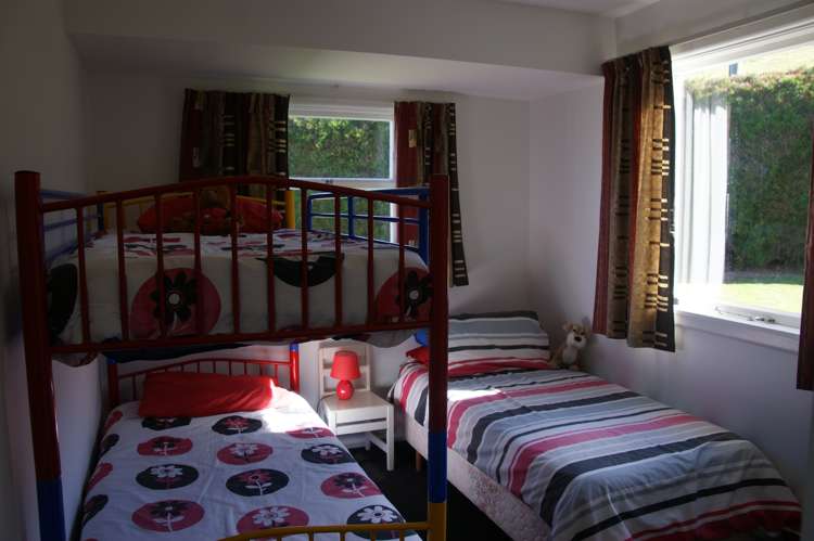 2 Pipers Valley Road Duvauchelle_11