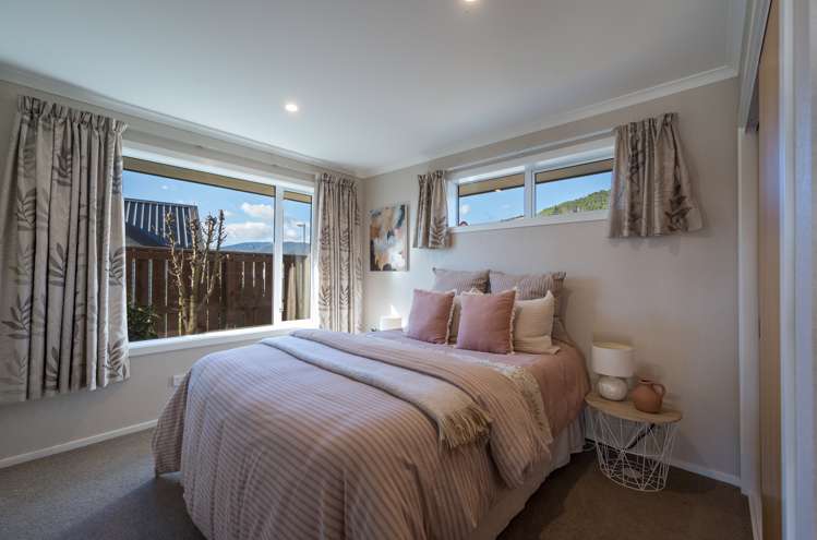 43 Fairose Drive Richmond_15