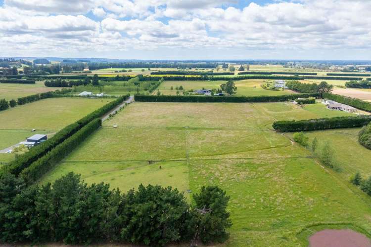 106 Davis Road Cust_22