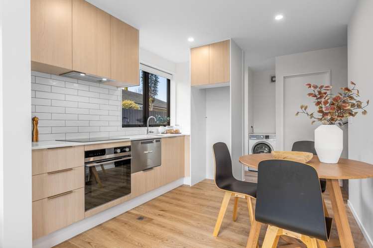 4 & 5/12 Newbridge Place_2