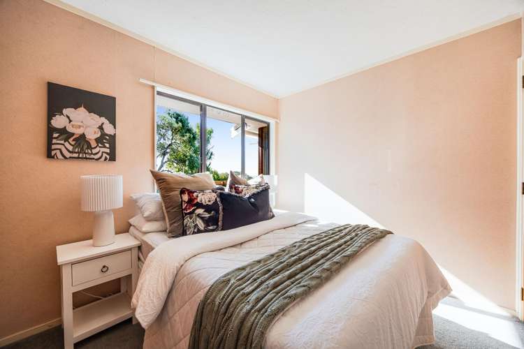 16 Halldene Terrace Red Beach_10