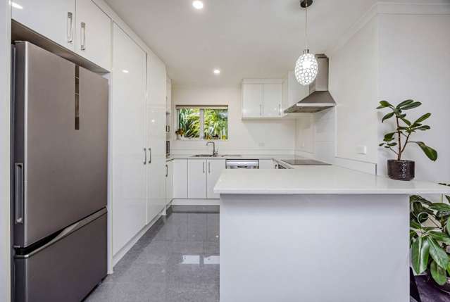 51 Senator Drive Manurewa_4