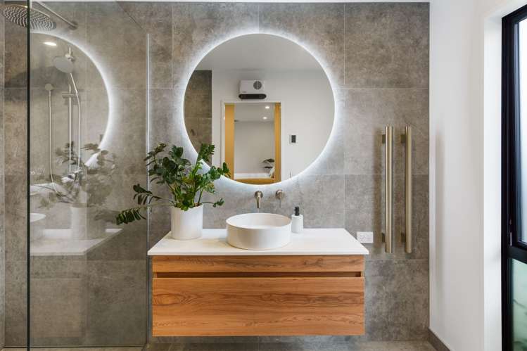 196 Southfield Drive Lincoln_16