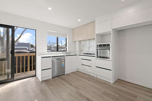 PRICED TO SELL – MOVE QUICK!