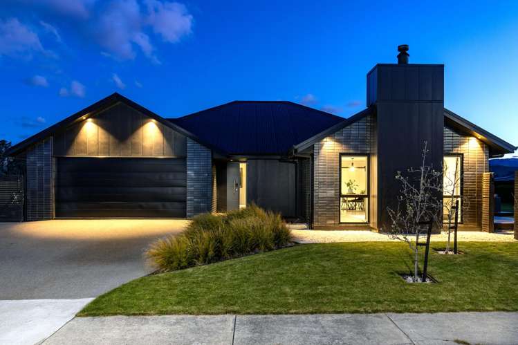 17 Catalina Crescent Burleigh_29