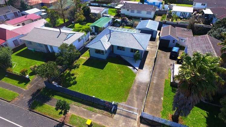 17 Gibbons Road Manurewa_0
