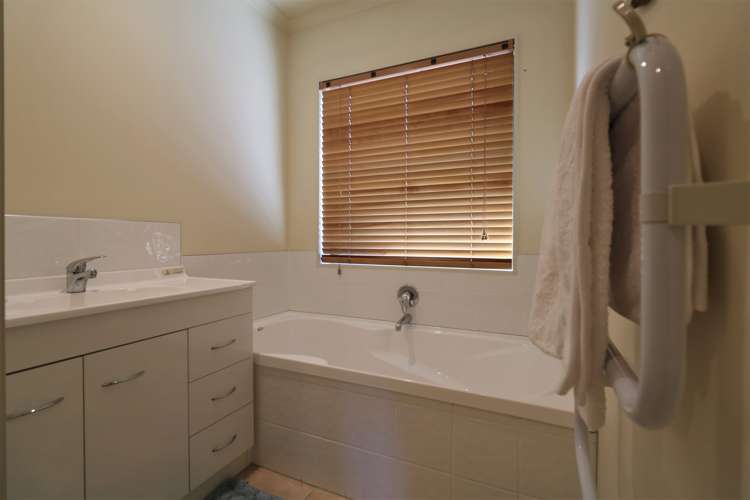 50 Frederick Street Carterton_12