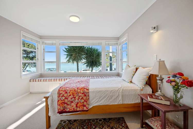 29 Queens Parade Devonport_24