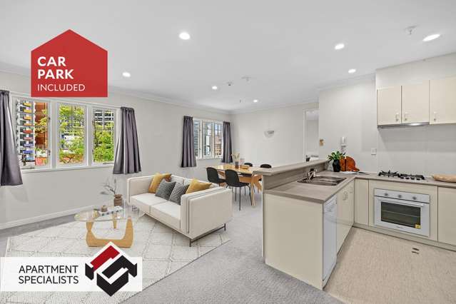 Spacious, Light & History - The Penthouse