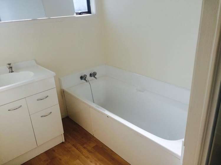 57 Sharland Avenue Manurewa_6