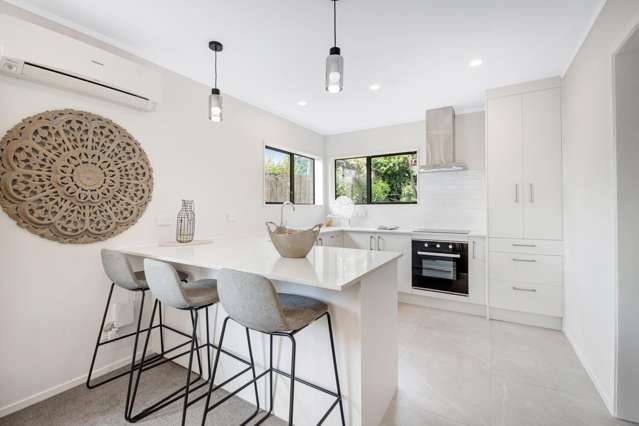 2/4 Eagle Place Red Beach_3
