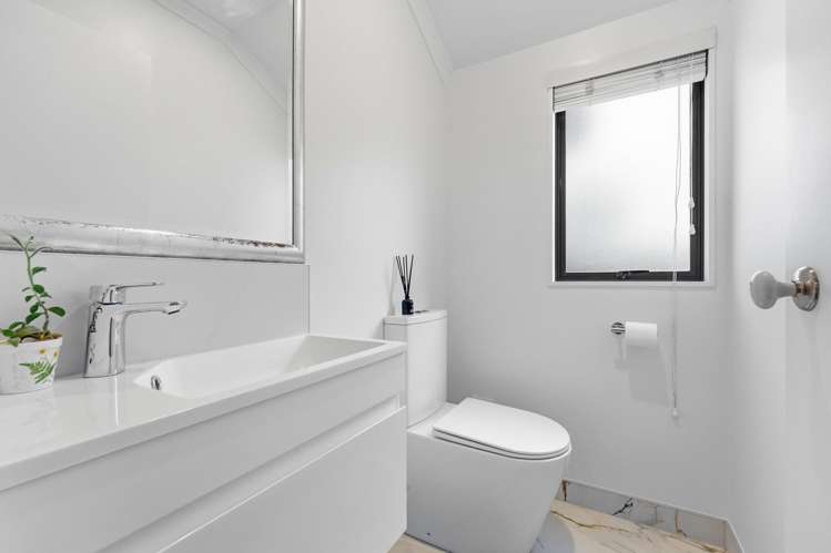 2/35 Clovelly Road Bucklands Beach_16