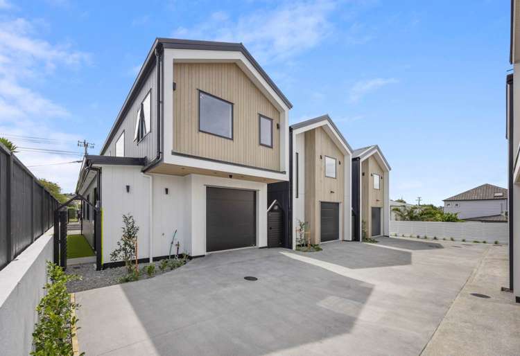 55B and 55C Tawa Road One Tree Hill_17