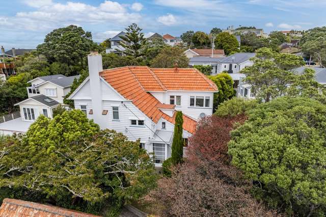 A Private Haven in Prestigious City-End Karori