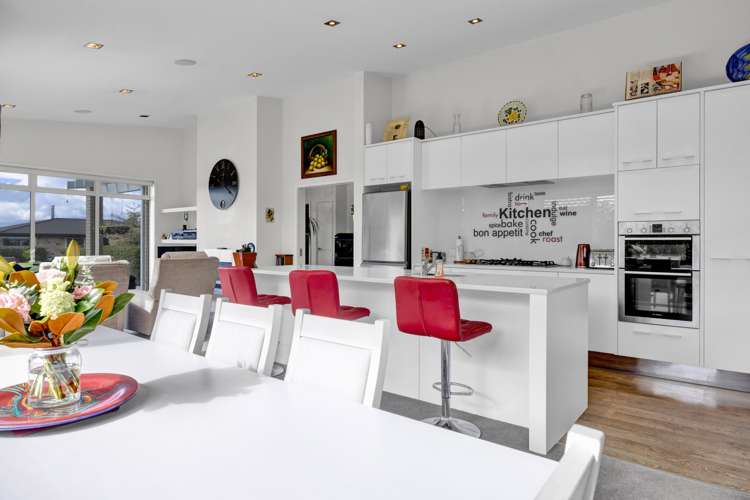 27 Montague Grove Stratford_6