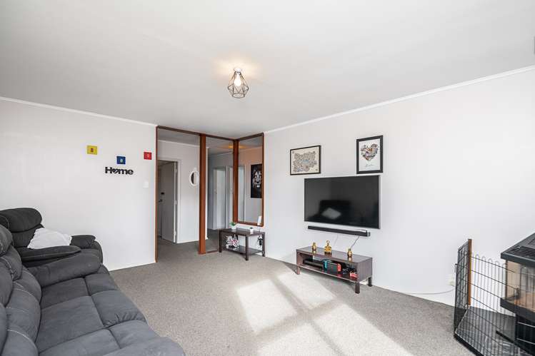 45 Victory Crescent Tawa_9