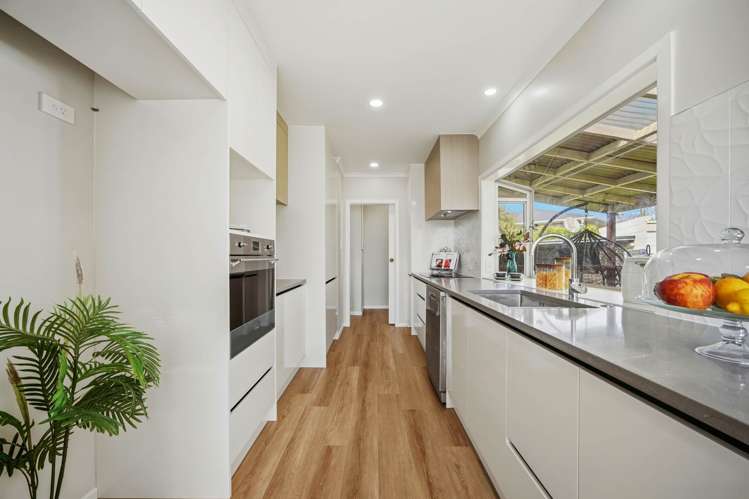 33 Chippendale Crescent Birkdale_10
