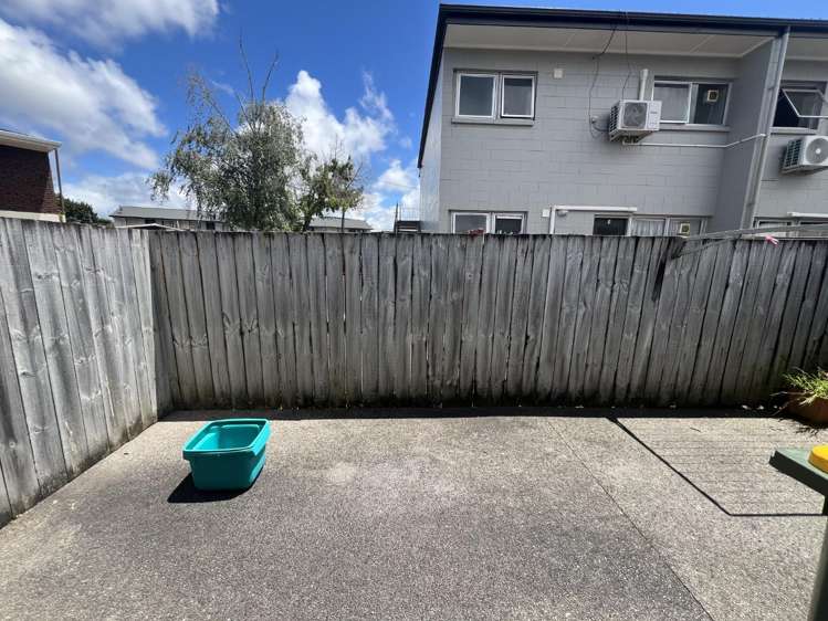 4/173 Knighton Road Hillcrest_11