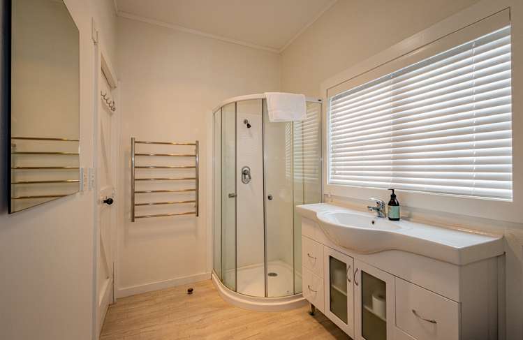 7 Tongariro Place National Park_20