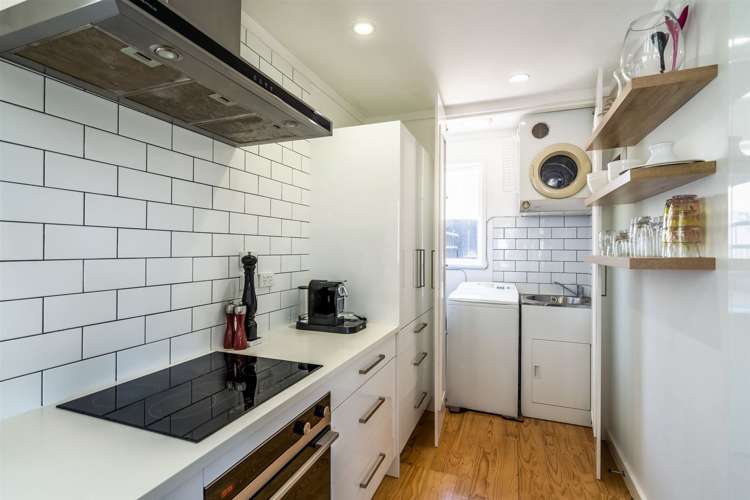 8 Castleton Street Birkdale_14