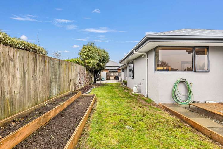 15 Otia Drive Richmond_20