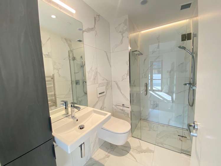 3/2 Tagalad Road Mission Bay_12