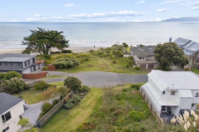 Premium Raumati Beach Section