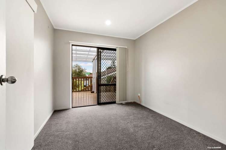 18 Blackgate Place Manurewa_12