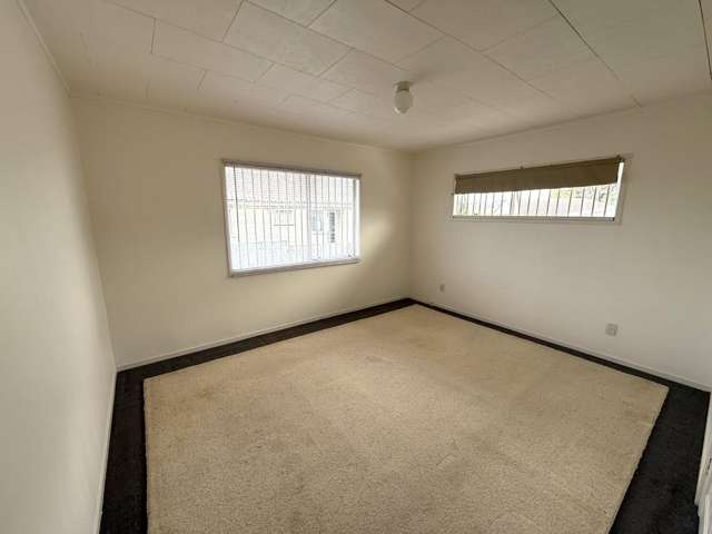 190 Universal Drive Henderson_4