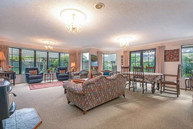 19 Caroline Crescent Highbury_1