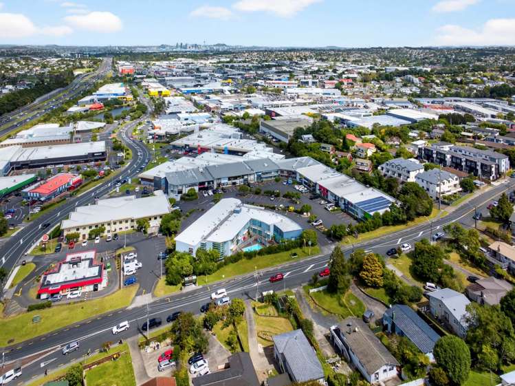 Unit 10A/20 Link Drive Wairau Valley_18