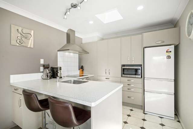 22a Bartlett Grove Tawa_2